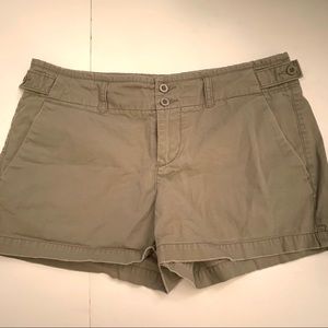 GAP Olive Chino Shorts 12